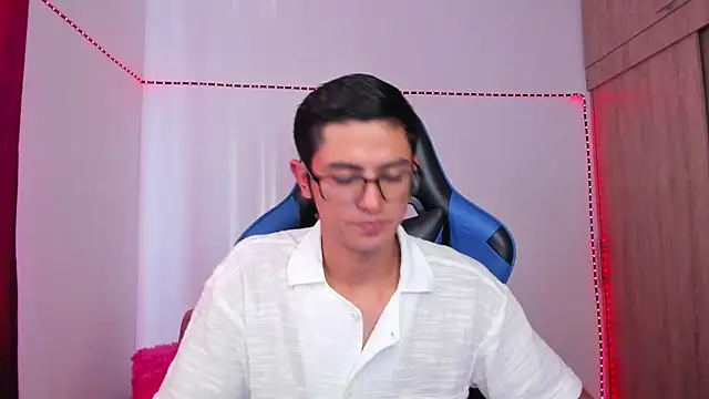 Snapshot of Ethan_Sai___ chatting on 8, 12, 2024 Ethan Sai    online show from 8, 12, 2024