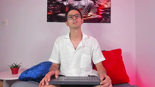 Snapshot of Ethan_Sai___ chatting on 14, 2, 2025 Ethan Sai    online show from 14, 2, 2025