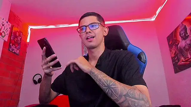 Snapshot of Ethan_Sai___ chatting on 16, 10, 2025 Ethan Sai    online show from 16, 10, 2025