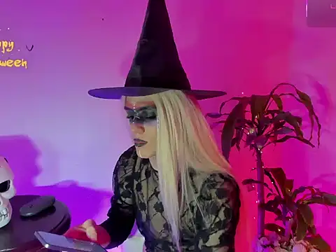 Regiina Doll online show from 10, 10, 2025