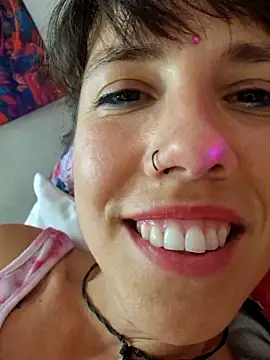 Lyrass online show from 17, 4, 2026