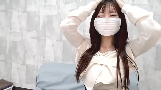 LOVE MOMO LOVE online show from 21, 9, 2025