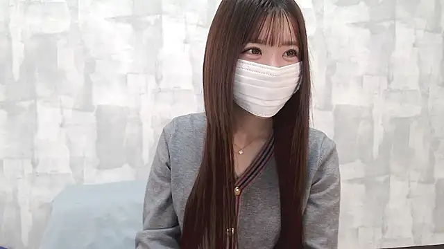 LOVE MOMO LOVE online show from 28, 9, 2025