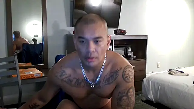 EatMyCake831 online show from 21, 1, 2025