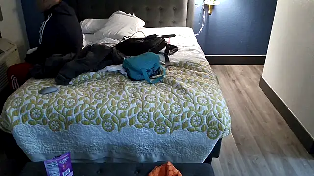 EatMyCake831 online show from 24, 1, 2025