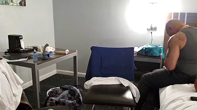 EatMyCake831 online show from 9, 2, 2025