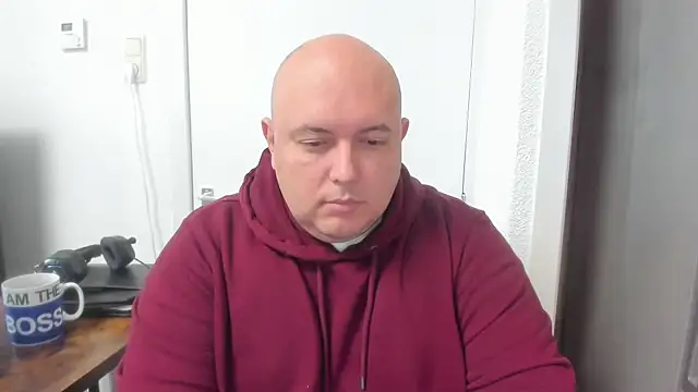 Snapshot of BigromeoXX chatting on 28, 12, 2024 BigromeoXX online show from 28, 12, 2024