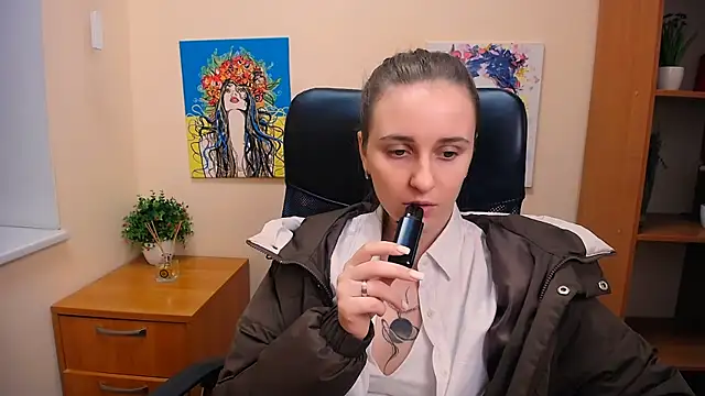  Nicole new online show from 4, 3, 2025