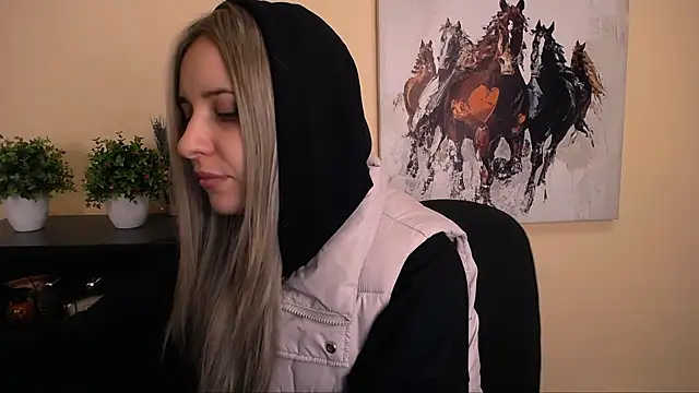  Nicole new online show from 9, 4, 2026