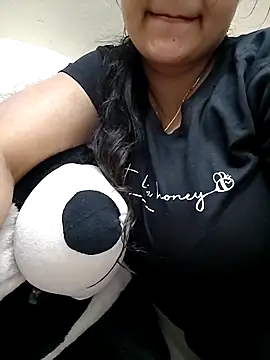 Snapshot of kaamuk_shweta chatting on 10, 3, 2026 kaamuk shweta online show from 10, 3, 2026