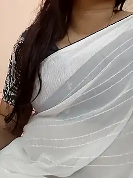 Snapshot of kaamuk_shweta chatting on 8, 4, 2026 kaamuk shweta online show from 8, 4, 2026