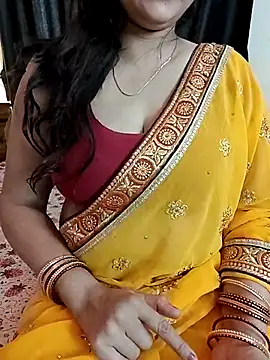 Snapshot of kaamuk_shweta chatting on 16, 4, 2026 kaamuk shweta online show from 16, 4, 2026