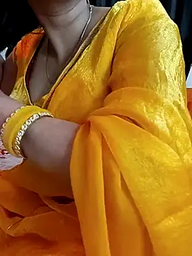 Snapshot of kaamuk_shweta chatting on 23, 4, 2026 kaamuk shweta online show from 23, 4, 2026