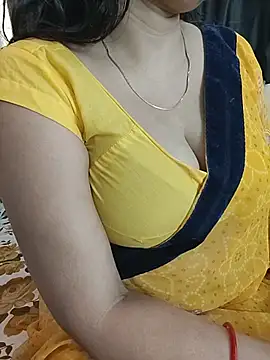 Snapshot of kaamuk_shweta chatting on 7, 5, 2026 kaamuk shweta online show from 7, 5, 2026