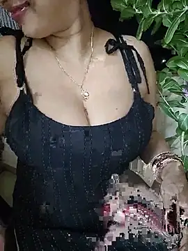 Snapshot of kaamuk_shweta chatting on 13, 5, 2026 kaamuk shweta online show from 13, 5, 2026