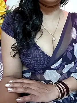 Snapshot of kaamuk_shweta chatting on 24, 5, 2026 kaamuk shweta online show from 24, 5, 2026