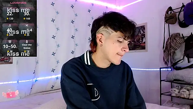 Snapshot of jeanfarelo chatting on 12, 9, 2025 jeanfarelo online show from 12, 9, 2025