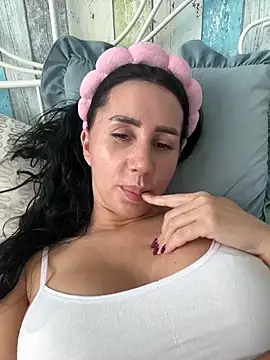 AnaRhodes online show from 16, 3, 2025