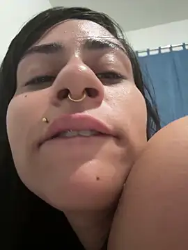 Snapshot of Blue_butterfly chatting on 28, 9, 2025 Blue butterfly online show from 28, 9, 2025