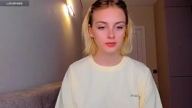 Snapshot of pretty_girlnextdoor chatting on 7, 12, 2024 pretty girlnextdoor online show from 7, 12, 2024