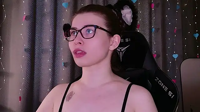 callmetori online show from 21, 4, 2026