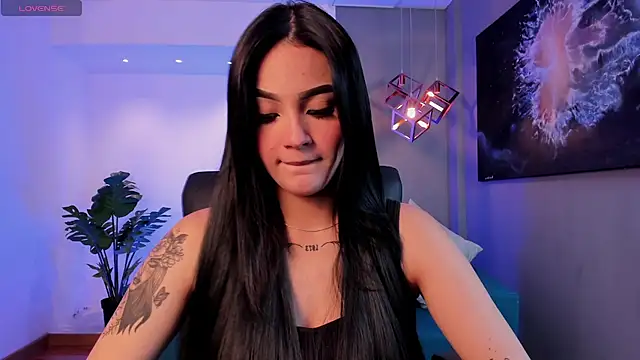 Snapshot of Tifanny_Jhoson chatting on 12, 9, 2025 Tifanny Jhoson online show from 12, 9, 2025