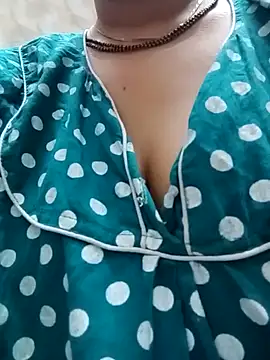 Snapshot of jiyahot1432 chatting on 19, 2, 2025 jiyahot1432 online show from 19, 2, 2025