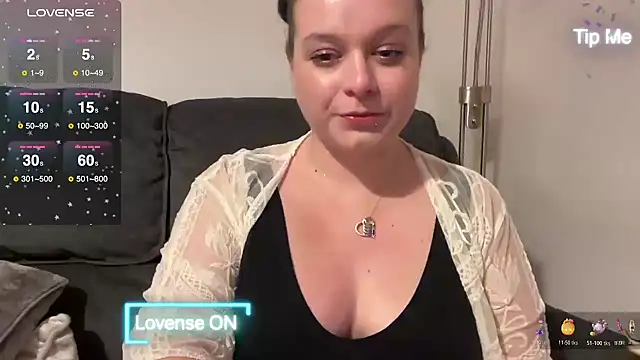 NaughtyWifeUK online show from 2, 12, 2024