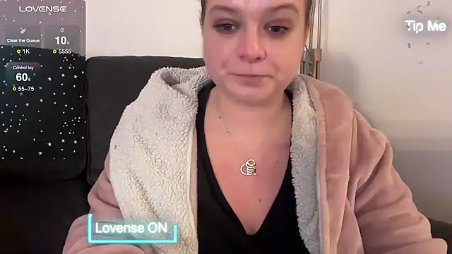 NaughtyWifeUK online show from 14, 12, 2024