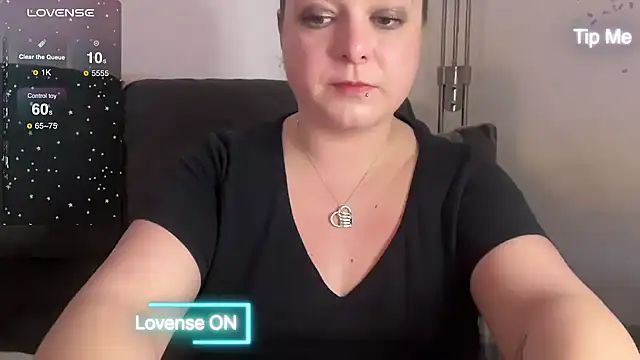 NaughtyWifeUK online show from 8, 2, 2025