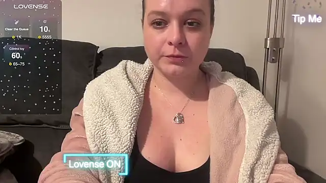 NaughtyWifeUK online show from 21, 2, 2025