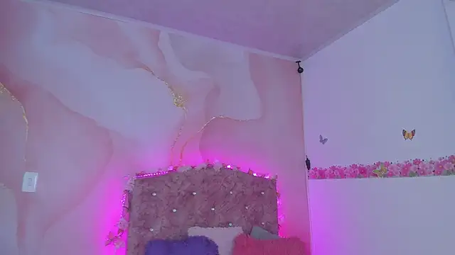 Daisy  rose online show from 5, 1, 2025