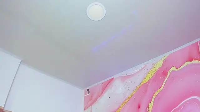 Daisy  rose online show from 4, 7, 2026