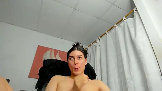 Snapshot of misstresbigcockts chatting on 17, 5, 2026 misstresbigcockts online show from 17, 5, 2026