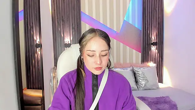 emily layton online show from 5, 10, 2025