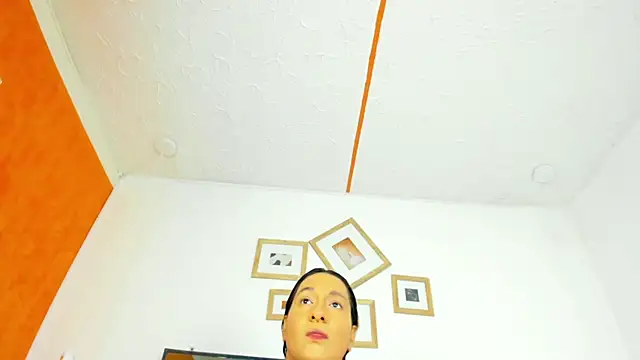 Snapshot of Alison_Chan_ chatting on 3, 7, 2026 Alison Chan online show from 3, 7, 2026