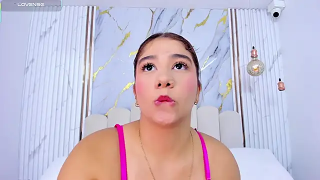 tifanyhills  online show from 13, 3, 2026