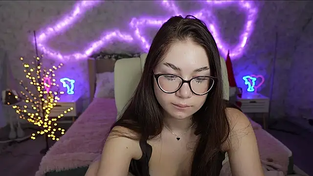 Snapshot of Sunny_Sweety chatting on 2, 2, 2025 Sunny Sweety online show from 2, 2, 2025