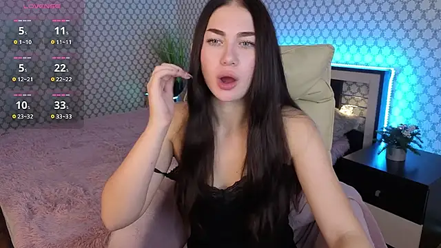 Snapshot of Sunny_Sweety chatting on 10, 10, 2025 Sunny Sweety online show from 10, 10, 2025