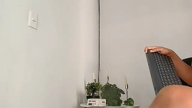 Snapshot of Alba_Olimpo chatting on 25, 2, 2026 Alba Olimpo online show from 25, 2, 2026