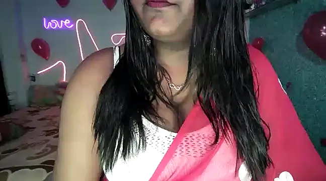 expression queen online show from 17, 2, 2025