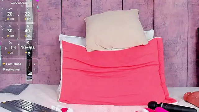 AshlieRoberts online show from 14, 2, 2025