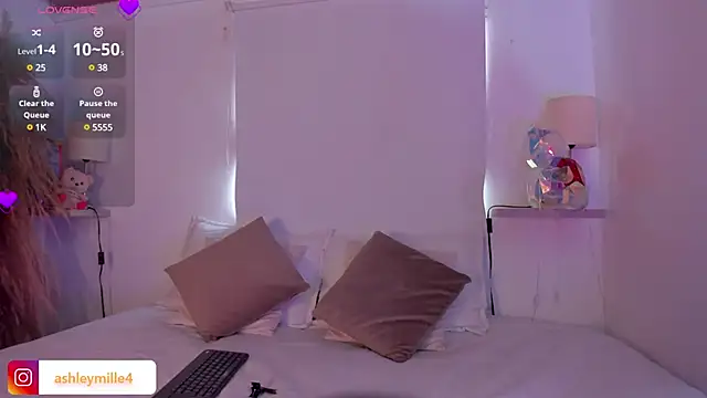  ashleymiller online show from 12, 3, 2025