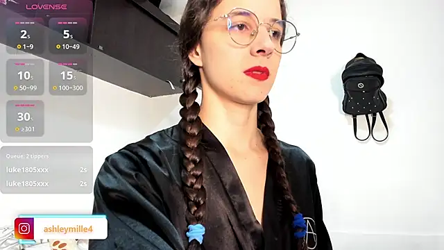  ashleymiller online show from 10, 9, 2025