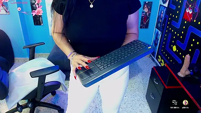 FelinaJohnson online show from 4, 3, 2025