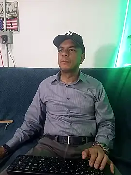 latinmartin73 online show from 6, 3, 2025