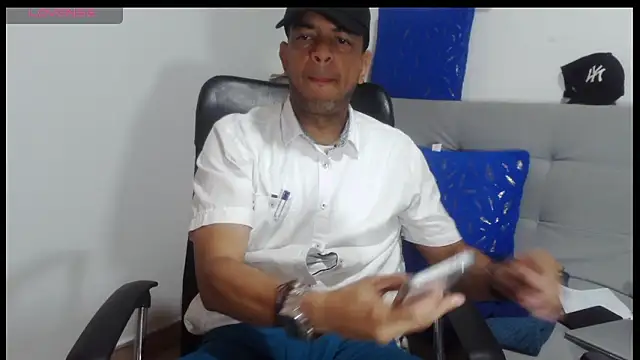latinmartin73 online show from 11, 4, 2026
