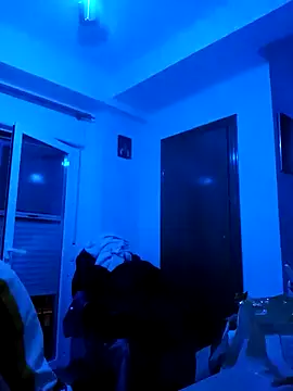 jovenestraviesos online show from 15, 3, 2025