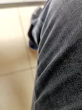 huzi518 online show from 1, 12, 2025