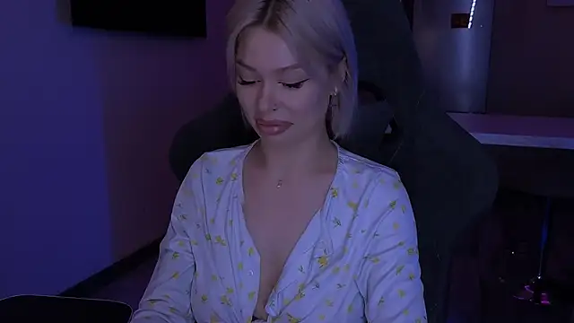 Sasha Mason online show from 5, 11, 2025